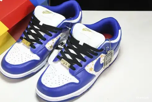 Hyper  Supreme Low Royal DH3228-100 Nike SB Stars Dunk 0513